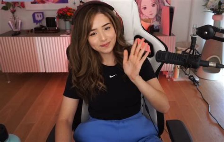 Pokimane explains the biggest disadvantage of streaming on YouTube vs Twitch
