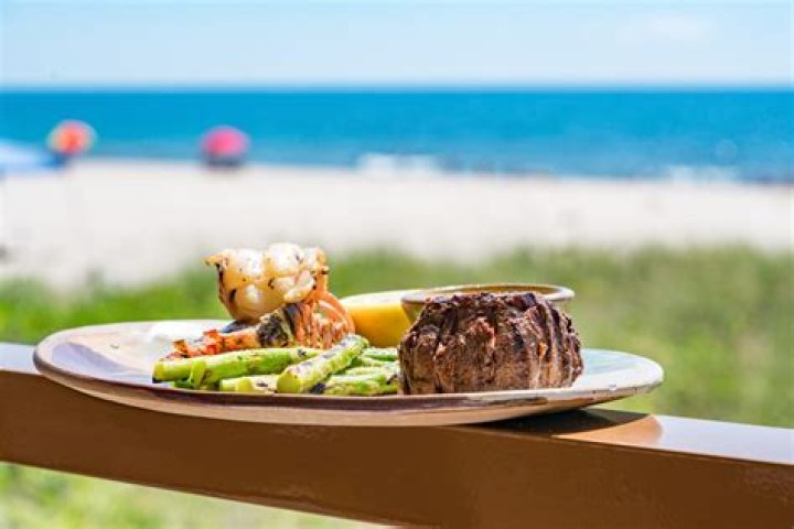 	Pompano Beach seafood and steak house Oceanic opening Aug. 30	