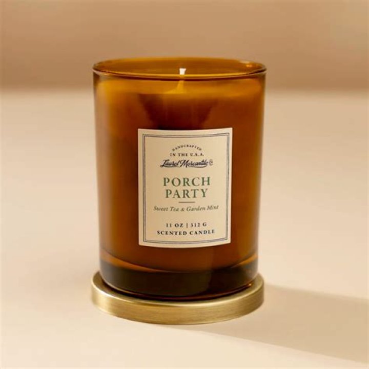 Porch Party Candle
– Laurel Mercantile