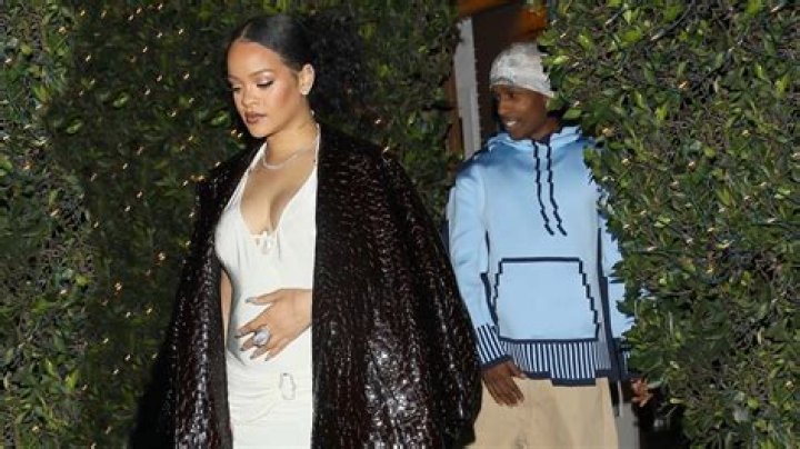 PREGNANT RIHANNA CELEBRATES 35TH BIRTHDAY