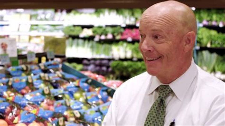 	Publix CEO Todd Jones got $109,000 raise in 2018	