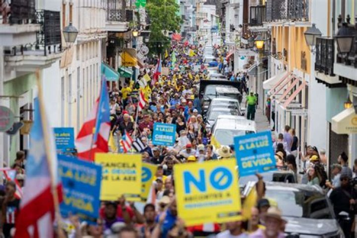 	PUERTO RICANS PLAN MADONNA PROTEST	