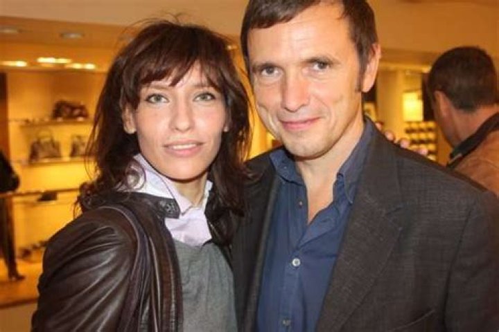Qui Est Le Mari De Julie Debazac