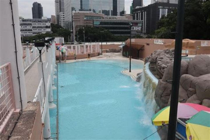 Rats posing a hazard at Kowloon pool
