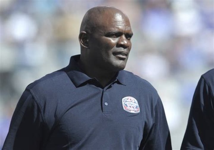 	Retired NFL star Lawrence Taylor leaves jail after DUI arrest	