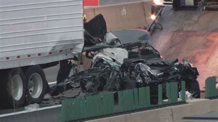 Reynoldsville man killed after running intersection, colliding with tractor-trailer in Bradford Township
