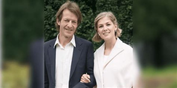 Robie Uniacke Wiki, Age, Net Worth, Mathematics, Rosamund Pike, Height