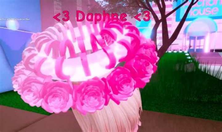 Royale High: How to Get a Halo in 2019