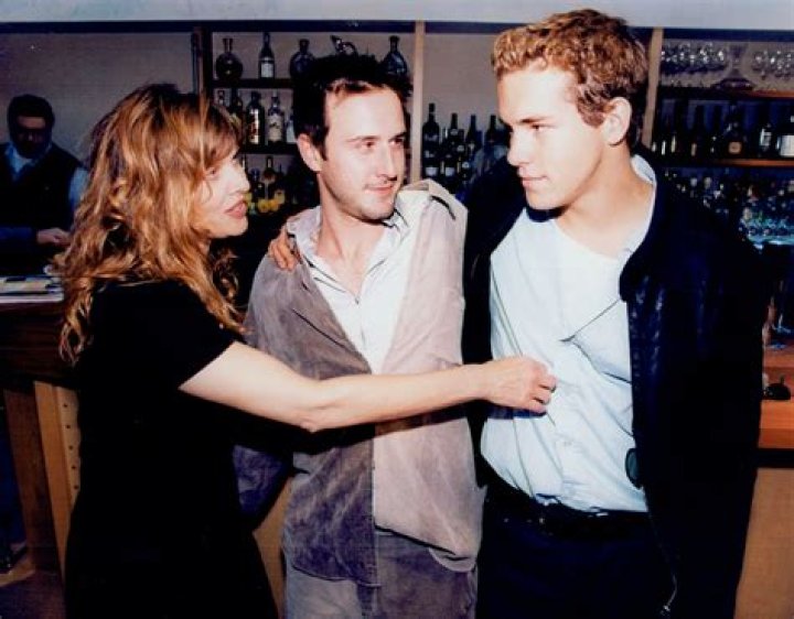 Ryan Reynolds And Kristen Johnston: A Deep Dive Into Their Careers And Personal Lives