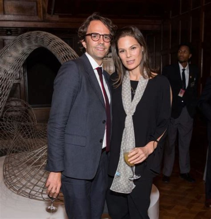 Serena Altschul Bio, Age, Height, Husband, Salary, Net worth, CBS