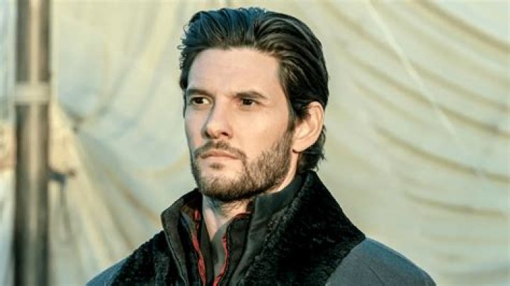 ‘Shadow And Bone’ Star Ben Barnes’ Gay Rumors Debunked