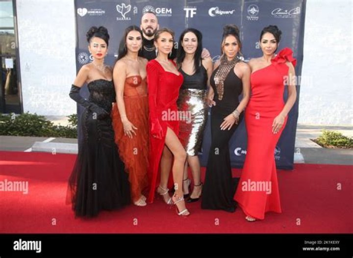 Shakur Sozahdah: Wiki, Bio, Age, Family, Husband, Job Net Worth