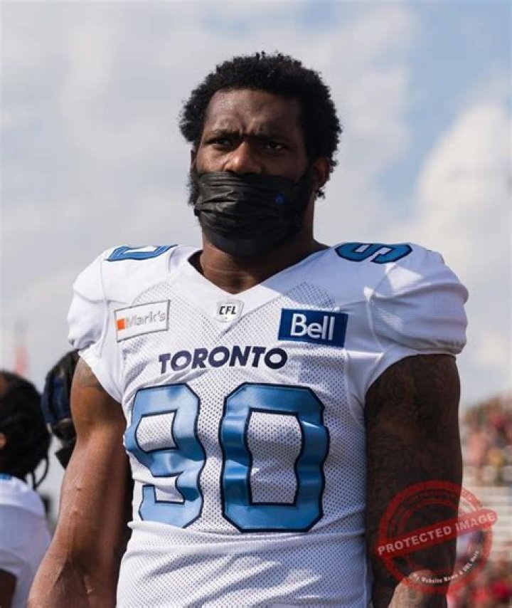 Shawn Oakman Net Worth | Bio, Family, Address, Career