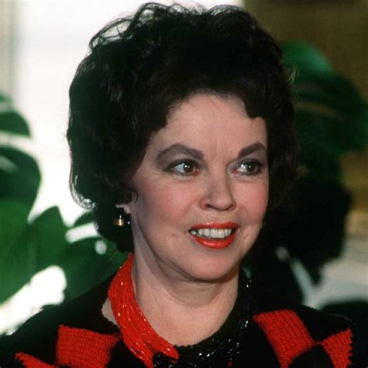 Shirley Temple - Bio, Net Worth, Height