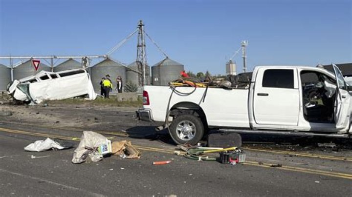 Six people killed, nine other hurt in Idaho car crash