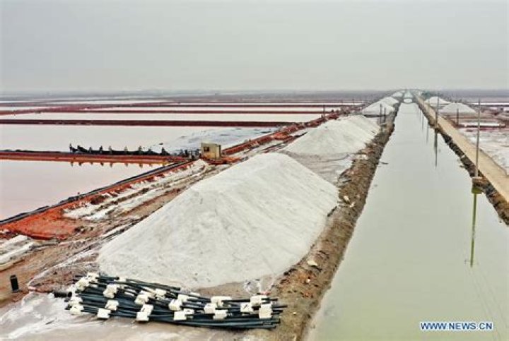 Spring harvest at Nanbao Salt Farm comes to an end - Xinhua