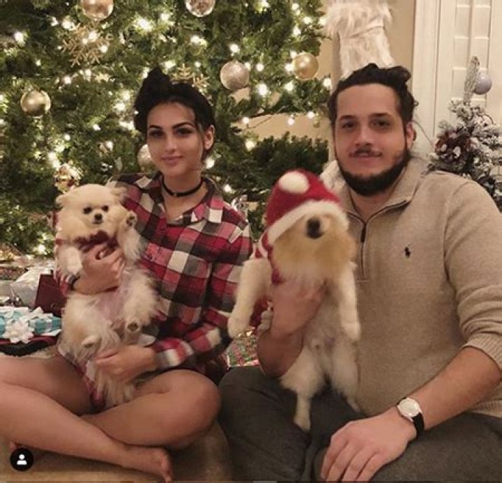 SSSniperWolf Alia Shelesh :: Wiki, Age, Boyfriend, Arrest, Pics, Sister Bio