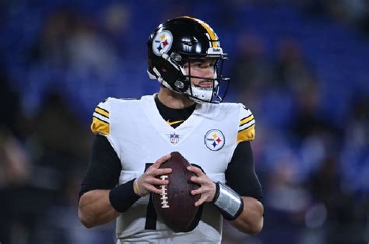 Steelers sign QB Mitch Trubisky to contract extension