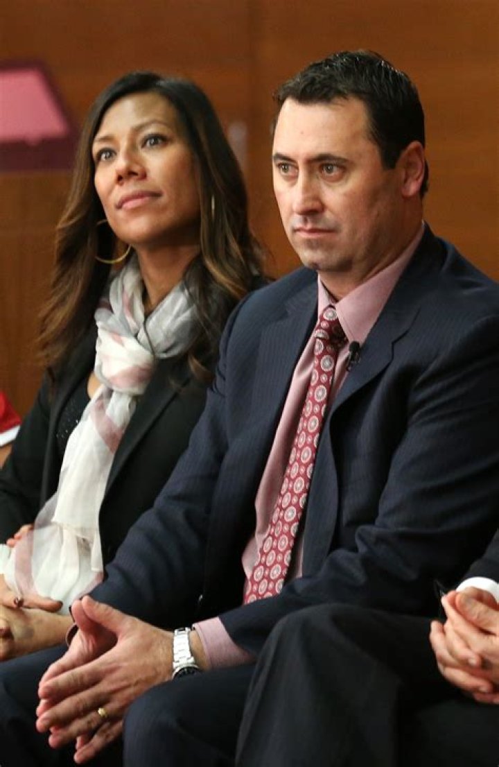 Stephanie Sarkisian, Steve Sarkisian's ex-wife