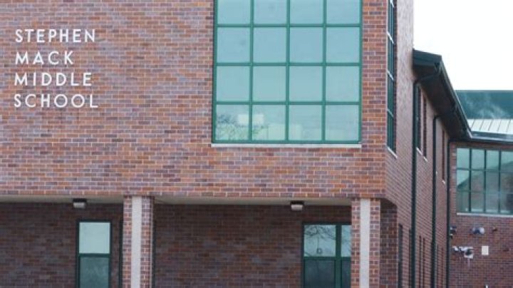 Stephen Mack Middle School - Rockton