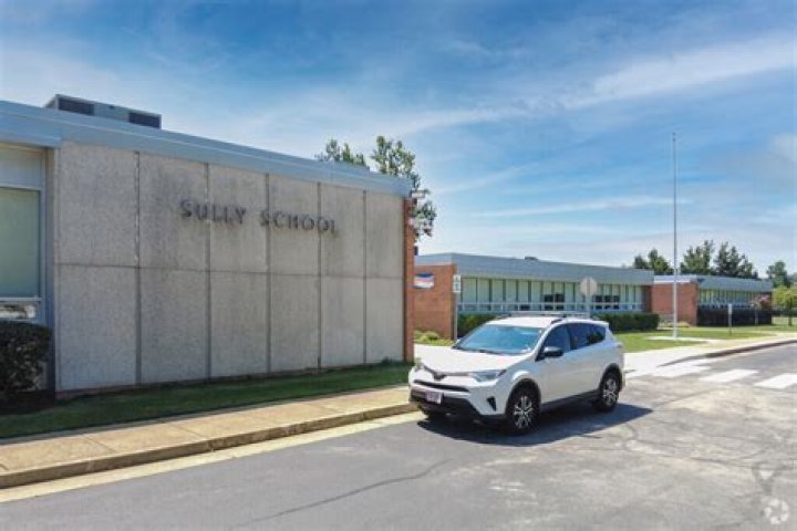 Sully Elementary School - Sterling