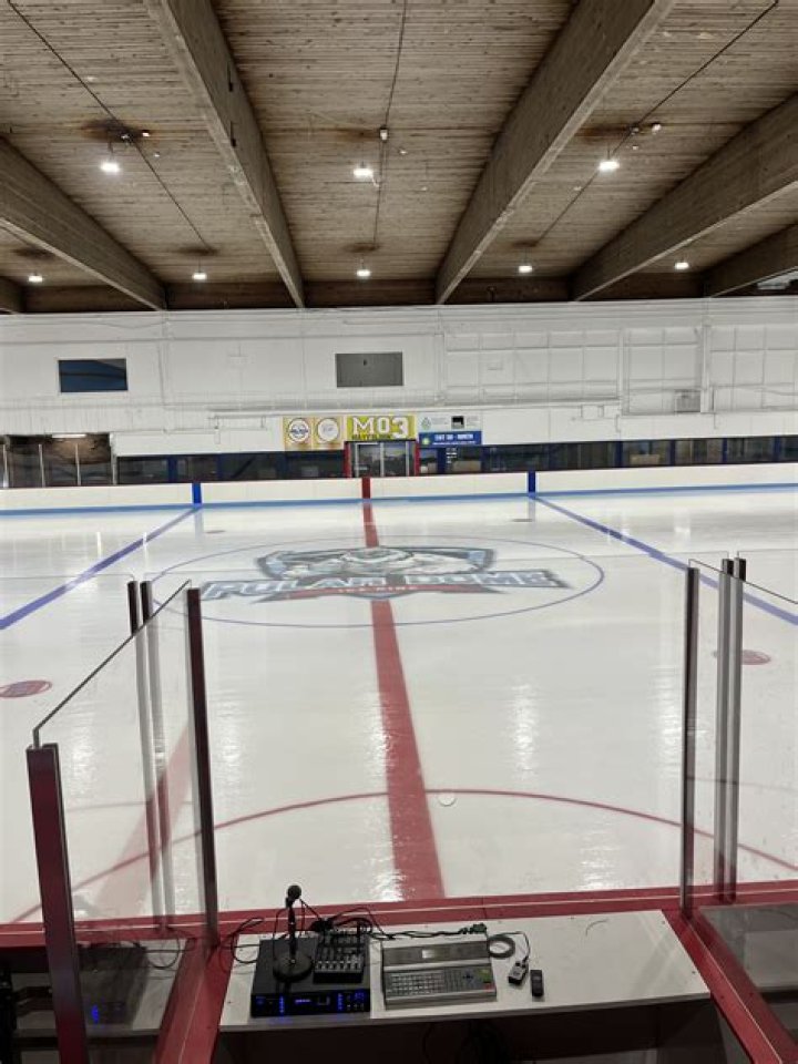 	SUNRISE DEBUTS NEW 3-RINK HOCKEY COMPLEX	