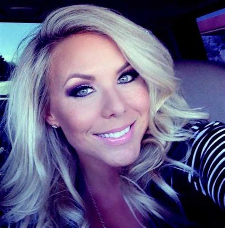 Suzi Slay Bio, Wikipedia, Age, Married【 Measurements 】Weight Loss