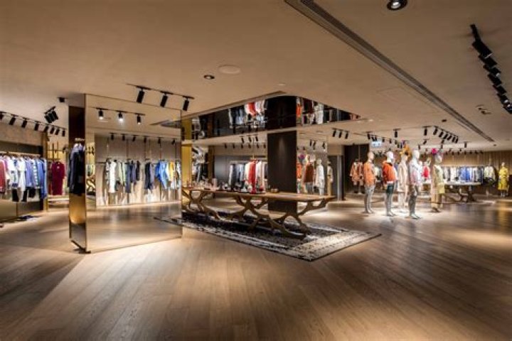 Swank Raises the Fashion Stakes at Chic New Home