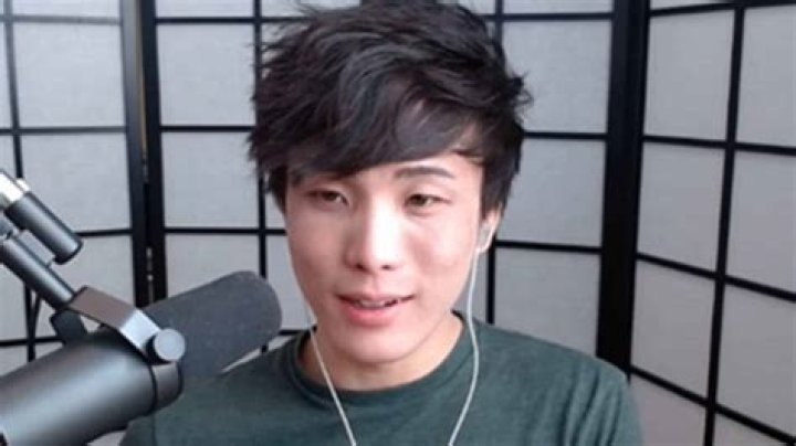 Sykkuno fans concerned after he ends Among Us stream in tears