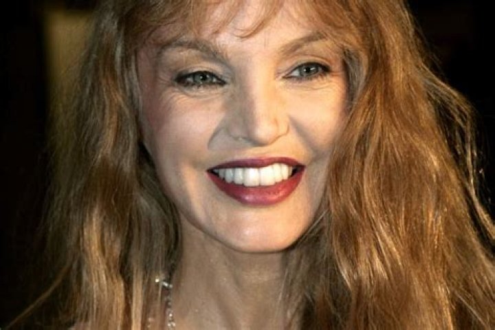 Taille Arielle Dombasle