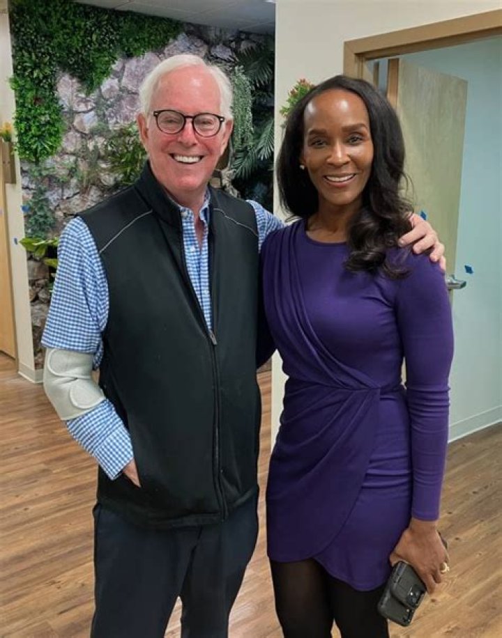 TaRhonda Thomas Bio, Age, Height, Husband, Salary, Net Worth, 6ABC