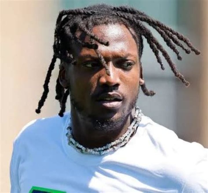 Tariq Woolen Wiki, Age, Height, Contract, Draft, Stats, Net Worth, Salary, Parents