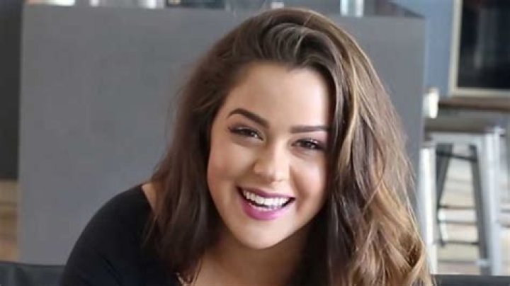 Tessa Brooks - Bio, Net Worth, Height