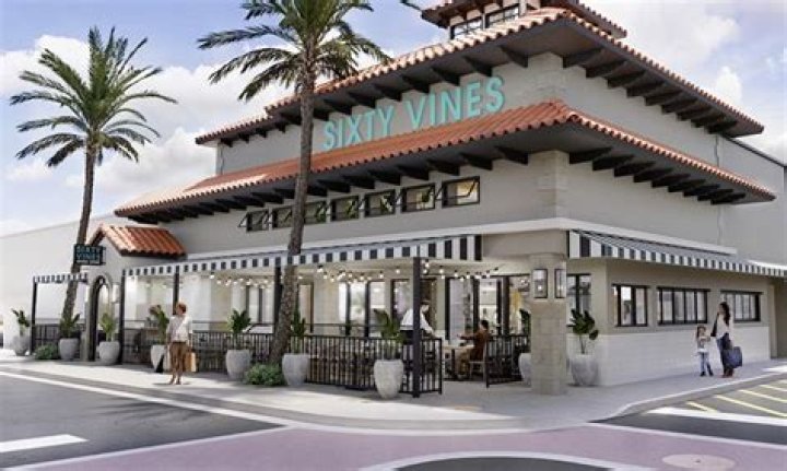 	The new Vinos, Eddie V’s and other bar, restaurant updates on Las Olas Boulevard	