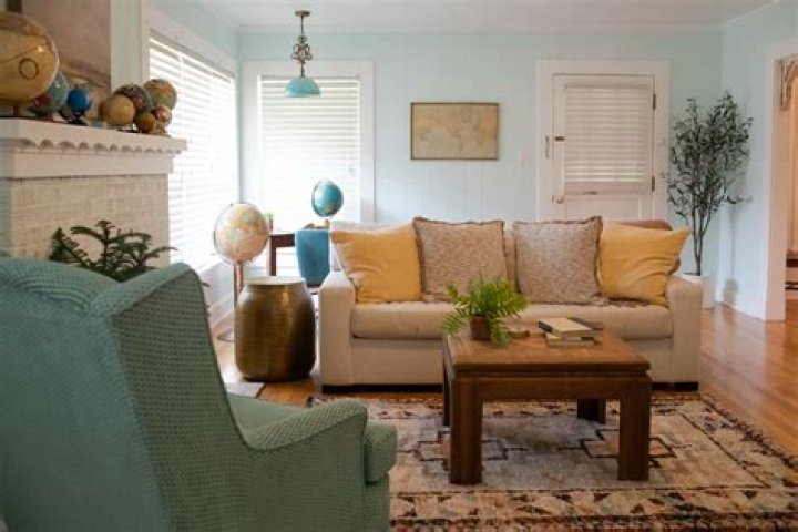 The Staples House
– Laurel Mercantile