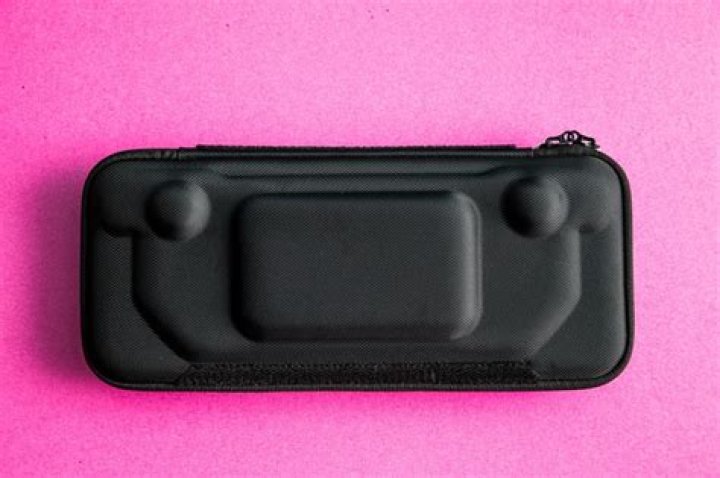 The Steam Deck OLED’s cutest gimmick is its case