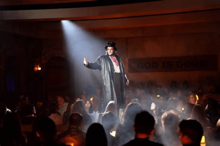 
Theater |	Review: Area Stage Co.’s take on the classic musical ‘Oliver!’ is glorious	