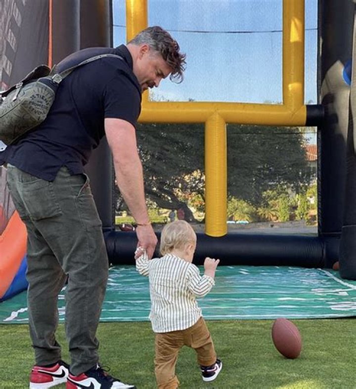 Tom Welling Son