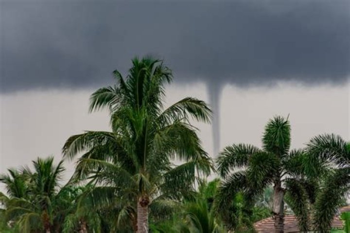 Tornado rips through Fort Lauderdale as storms march across Florida