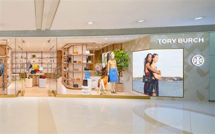 	Tory Burch branches out with new Boca location	