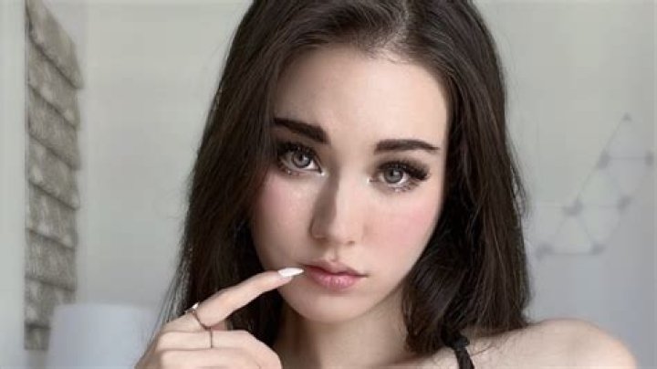 Twitch streamer Indiefoxx feels 