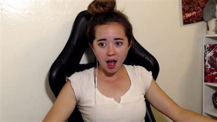 Twitch streamer Mayahiga left stunned by donation insult