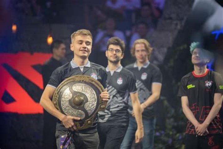 Two-time Dota 2 The International winner n0tail banned on Twitch