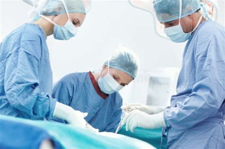 	U.S. DOCTORS OPERATE IN TOUGH CONDITIONS	