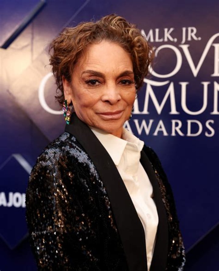 Uncover The Secrets: Is Jasmine Guy A Mother? Truth Revealed