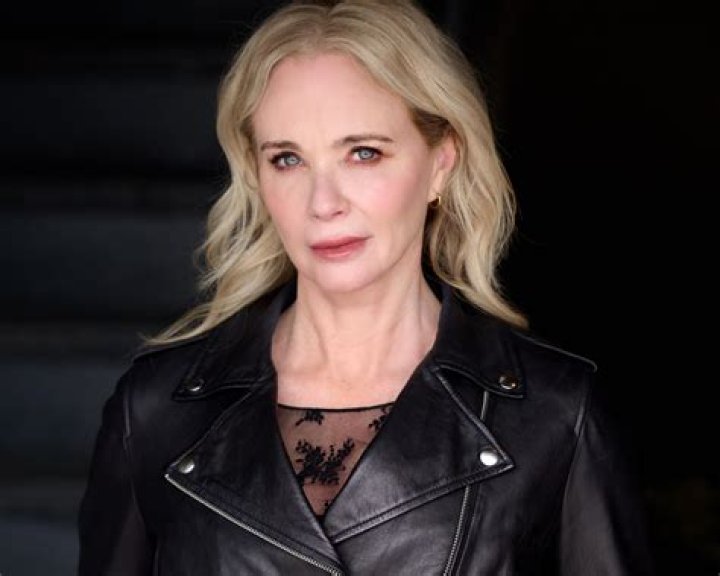 Uncover The Secrets: Lauren Holly's Husband Revealed