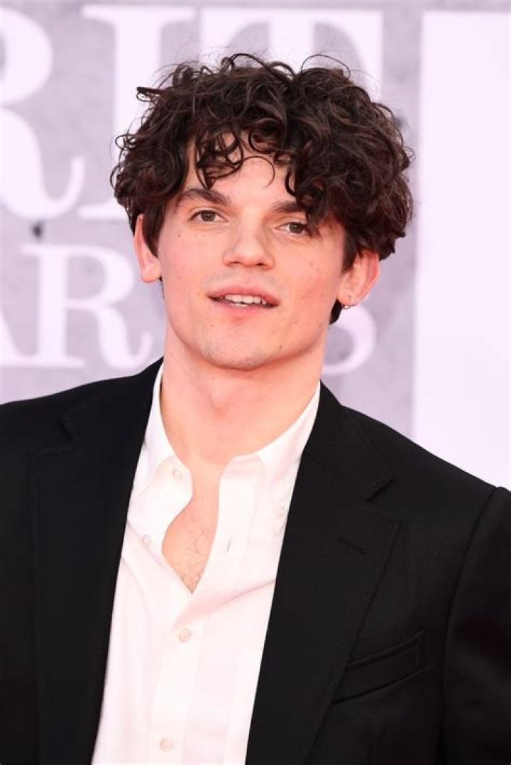 Understanding Edward Bluemel And His Journey With Dwarfism
