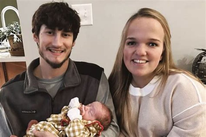 Understanding Elizabeth Johnston's Baby Average Size