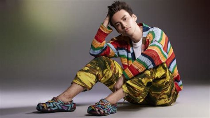 Unraveling Jacob Collier's Towering Stature: Height Uncovered