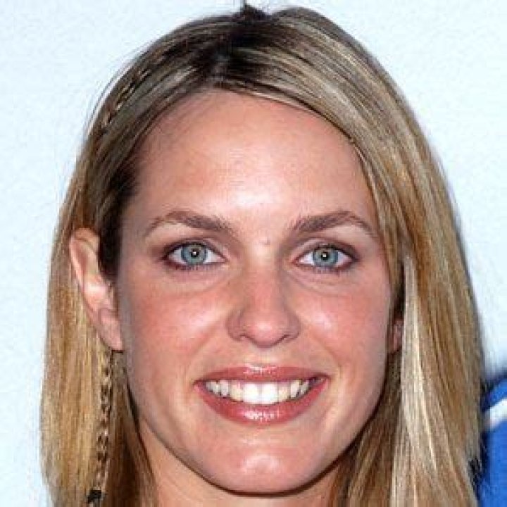 Unveiling Arianne Zucker's Age And Journey Through Fame